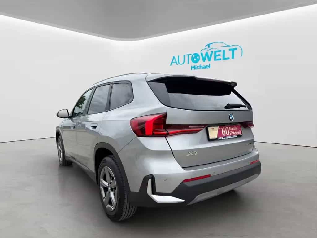 BMW X1 1.5 Aut. KAM LED APP NAV DAB KLIMAAUT TÜV Neu 06/2024-photo-6