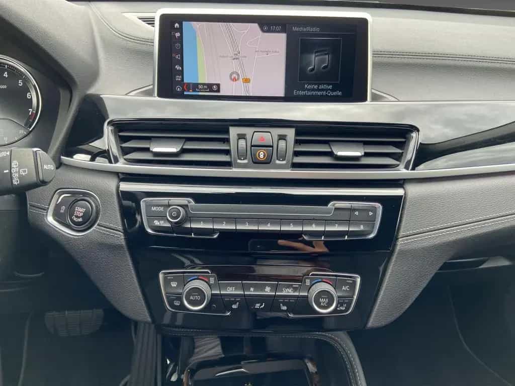 BMW X1 sDrive 18 i Sport Line *AHK*KAMERA*BUSINESS* 11/2021-photo-13