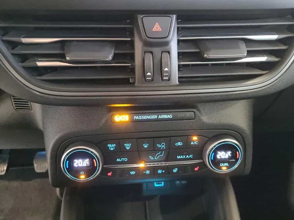 Ford Focus Titanium Style Lim Bluetooth Navi LED 02/2023-photo-19