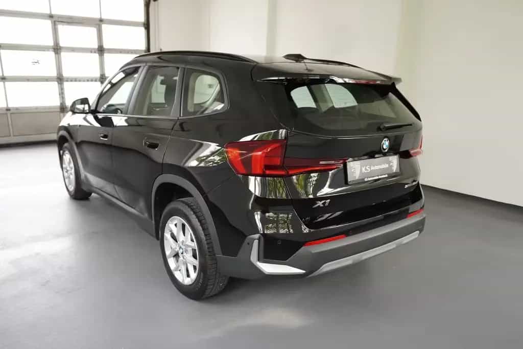 BMW X1 18d sDrive 04/2023-photo-5