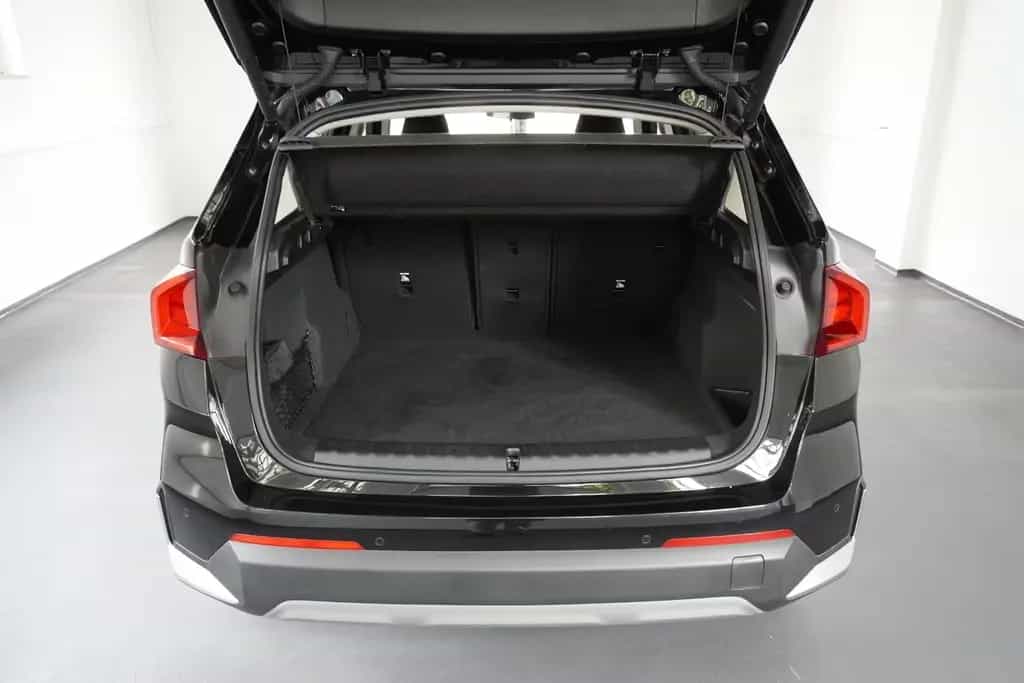 BMW X1 18d sDrive 04/2023-photo-6