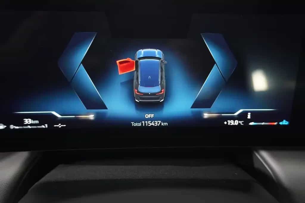 BMW X1 18d sDrive 04/2023-photo-8