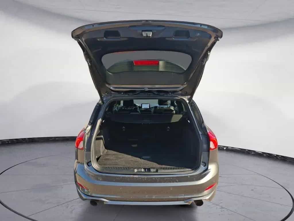 Ford Focus ST Turnier AHK*ACC*NAVI*KAMERA*SHZ*LHZ*KEY 10/2021-photo-14