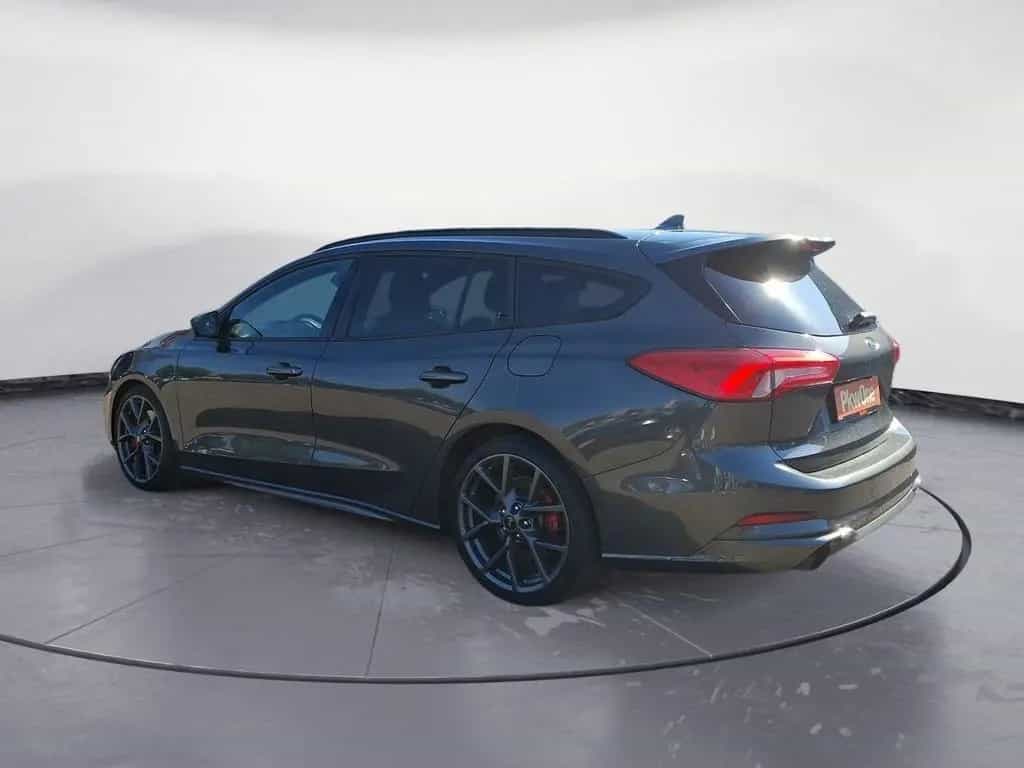 Ford Focus ST Turnier AHK*ACC*NAVI*KAMERA*SHZ*LHZ*KEY 10/2021-photo-2