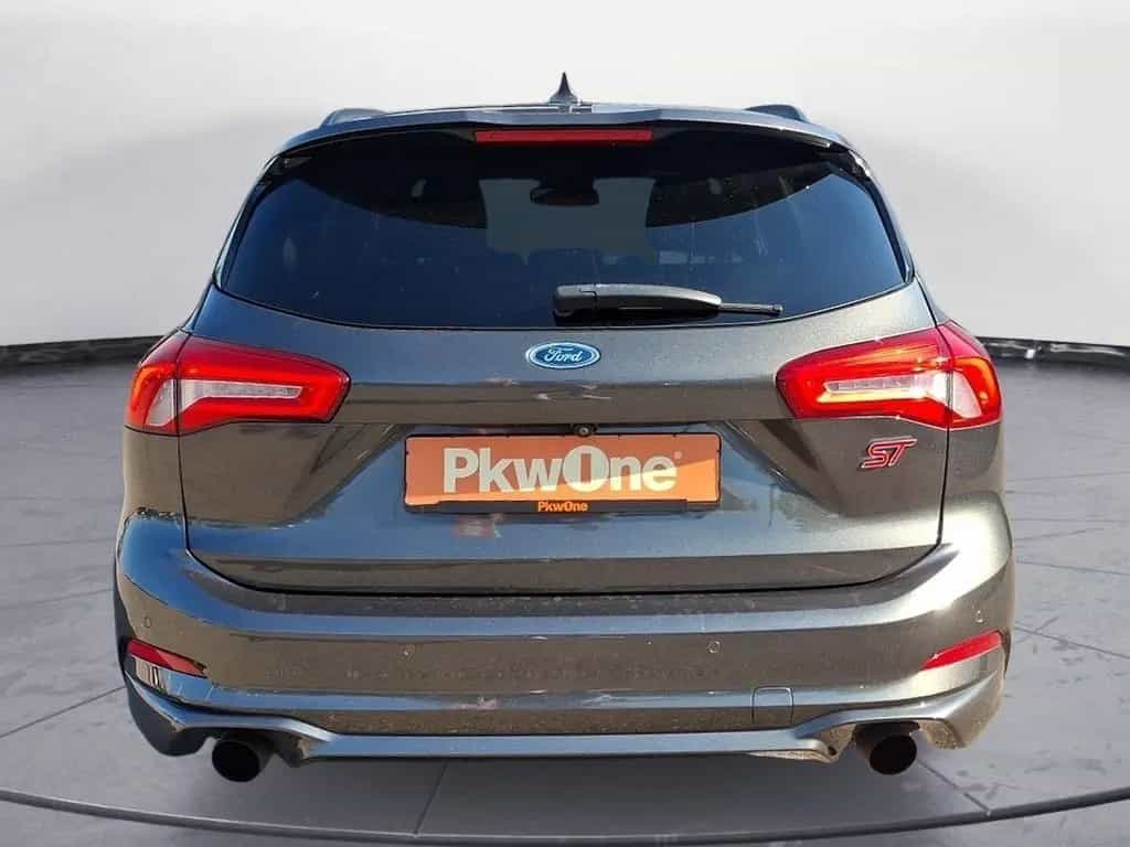 Ford Focus ST Turnier AHK*ACC*NAVI*KAMERA*SHZ*LHZ*KEY 10/2021-photo-3