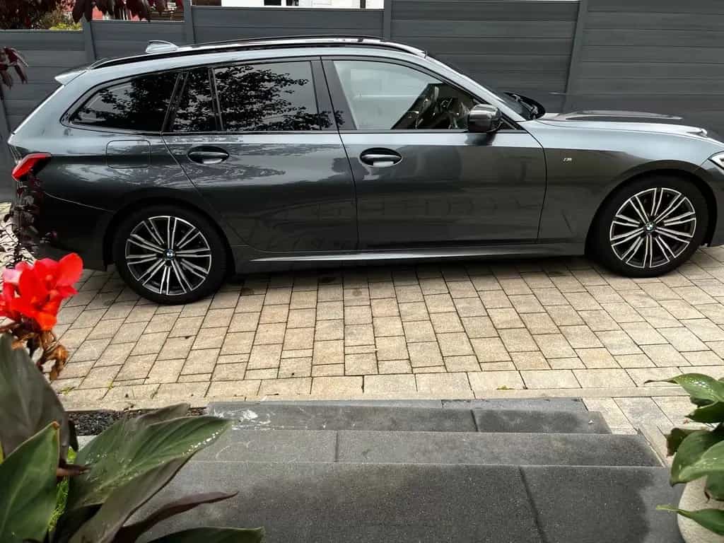 BMW 320 i Touring M Sport Auto M Sport 04/2020-photo-0