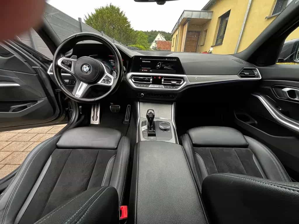 BMW 320 i Touring M Sport Auto M Sport 04/2020-photo-3