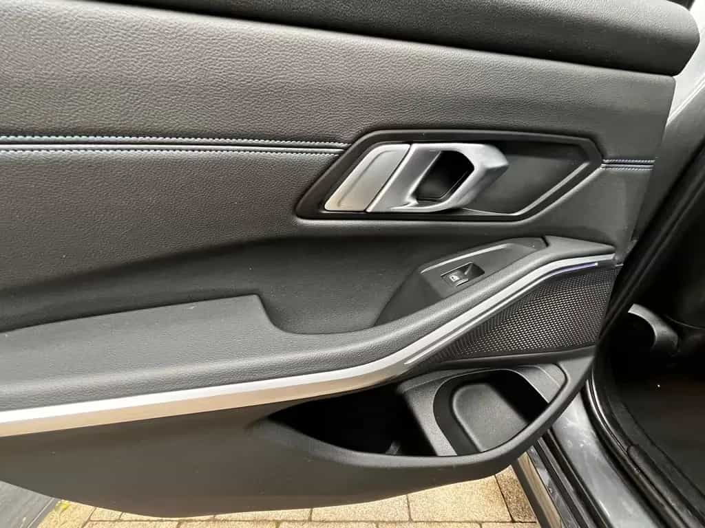 BMW 320 i Touring M Sport Auto M Sport 04/2020-photo-9