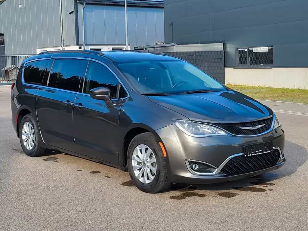 Chrysler Pacifica 3.6 V6/7-Sitze/NAVI/el.Türe/LEDER 07/2017-photo-4