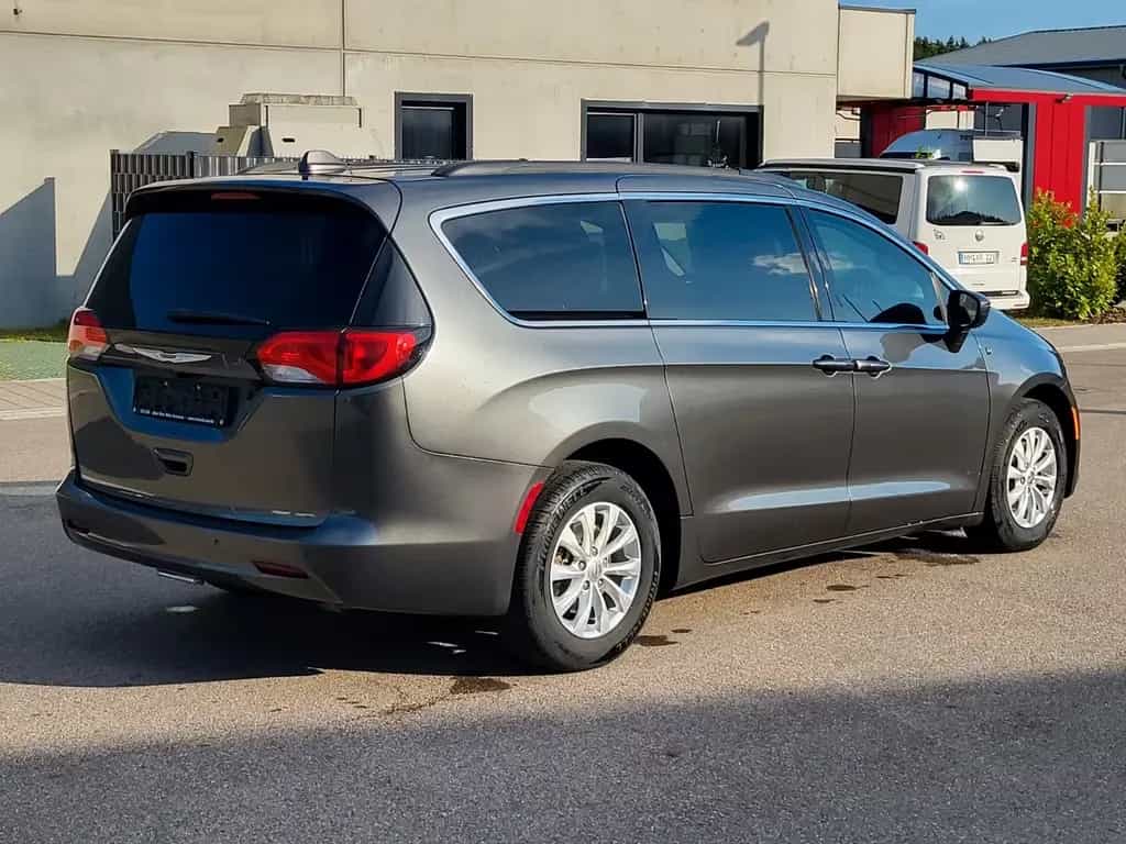 Chrysler Pacifica 3.6 V6/7-Sitze/NAVI/el.Türe/LEDER 07/2017-photo-6