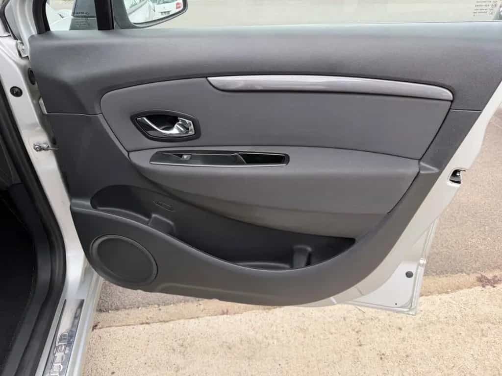 Renault Grand Scenic ENERGY/SteuerketteNeu7SitzeTüv-Neu 03/2015-photo-36