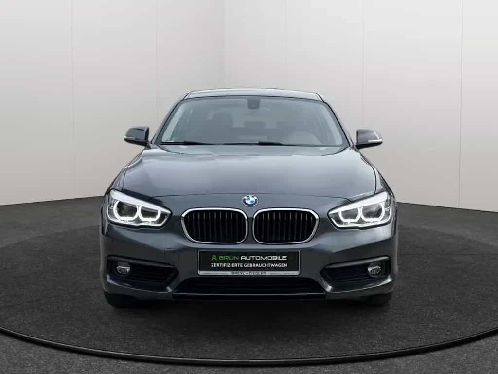 BMW 118 1 Limousine 5-trg.LED/Navi/8Fach/Garantie 05/2019-photo-1
