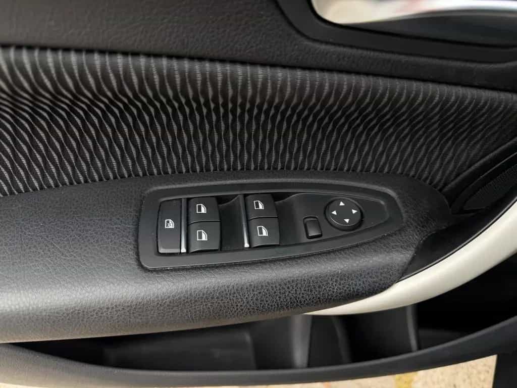 BMW 118 1 Limousine 5-trg.LED/Navi/8Fach/Garantie 05/2019-photo-18