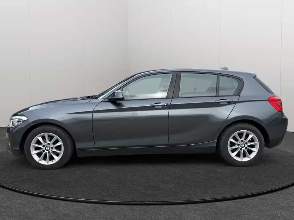BMW 118 1 Limousine 5-trg.LED/Navi/8Fach/Garantie 05/2019-photo-3