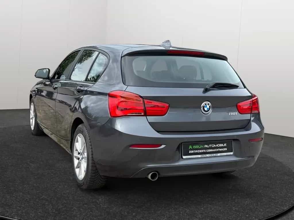 BMW 118 1 Limousine 5-trg.LED/Navi/8Fach/Garantie 05/2019-photo-4