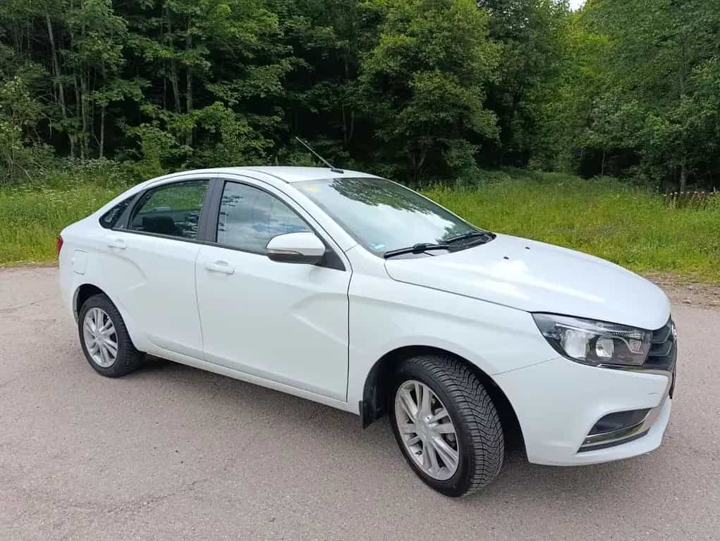 Lada Vesta 1.6 16V Automatik - 07/2017-photo-0