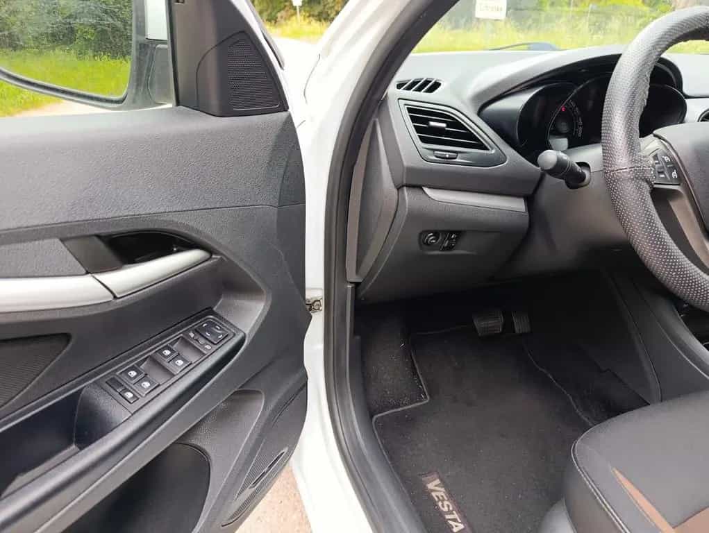 Lada Vesta 1.6 16V Automatik - 07/2017-photo-12