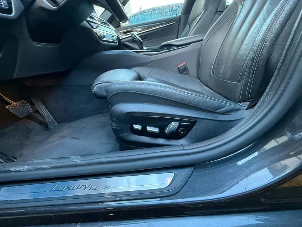 BMW 520 d xDrive Touring Pano/HuD/Memory/Leder/AHK 07/2021-photo-10