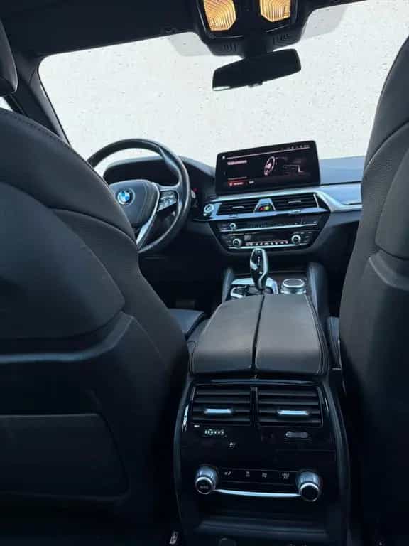 BMW 520 d xDrive Touring Pano/HuD/Memory/Leder/AHK 07/2021-photo-12
