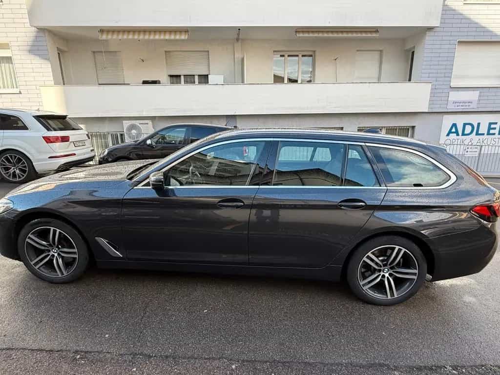 BMW 520 d xDrive Touring Pano/HuD/Memory/Leder/AHK 07/2021-photo-5