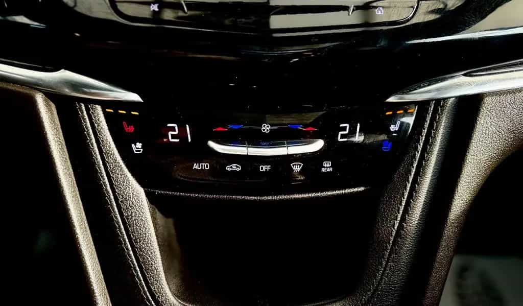 Cadillac XT6 2.0 Sport 7 Sit. Panorama AHK 360°K BOSE HUD 11/2023-photo-36