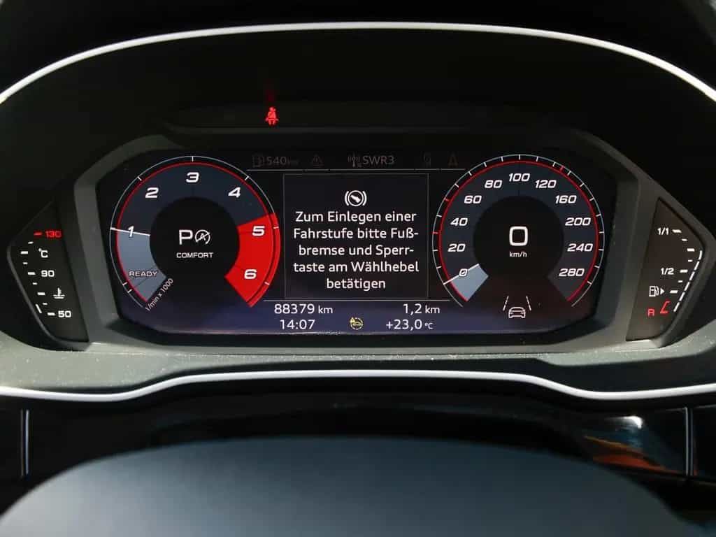Audi Q3 Sportback 35 TDI quattro S line Panorama Navi 03/2021-photo-16