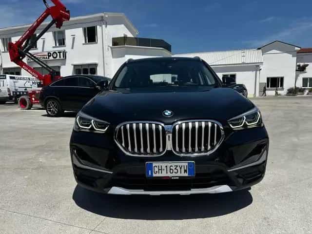 BMW X1 sDrive18d xLine Plus "PELLE, FULL" 03/2022-photo-1