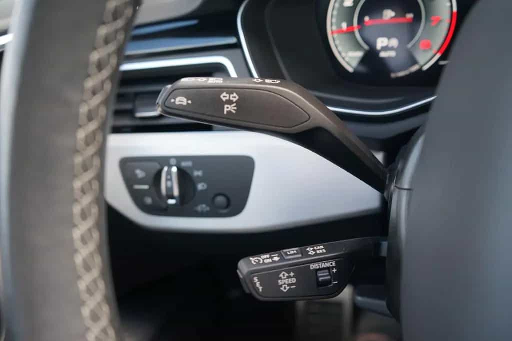 Audi A4 Avant 45 TFSI qu. 2xS line LED ACC AHK Navi 06/2023-photo-21
