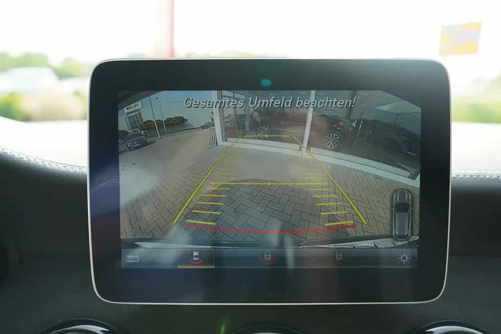 Mercedes-Benz GLA 200 Peak Edition LED Alcantara AHK Navi PDC 12/2017-photo-17