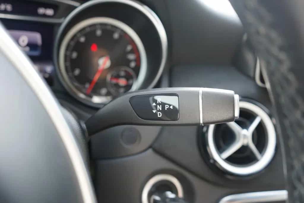 Mercedes-Benz GLA 200 Peak Edition LED Alcantara AHK Navi PDC 12/2017-photo-22