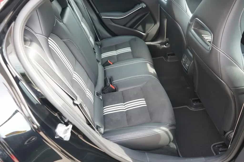 Mercedes-Benz GLA 200 Peak Edition LED Alcantara AHK Navi PDC 12/2017-photo-32