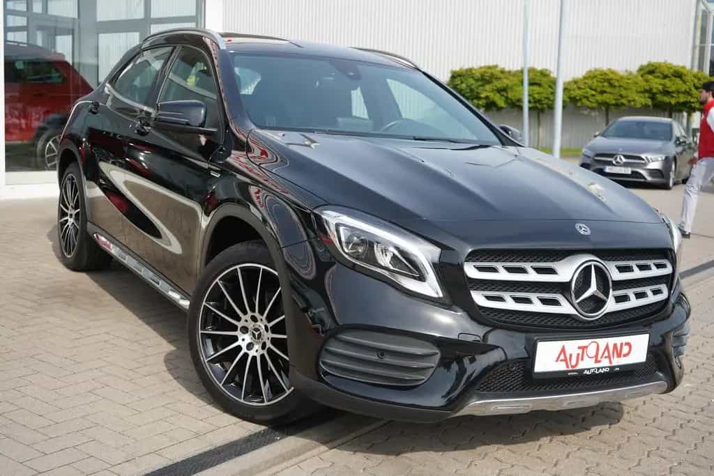 Mercedes-Benz GLA 200 Peak Edition LED Alcantara AHK Navi PDC 12/2017-photo-8