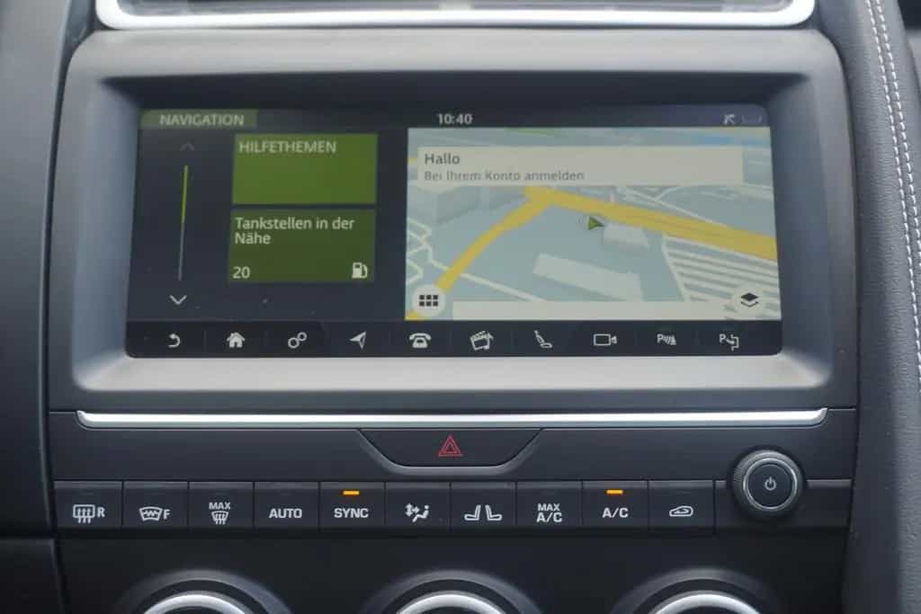 Jaguar E-Pace 2.0 R-Dynamic SE AWD LED Navi Panorama 04/2021-photo-13