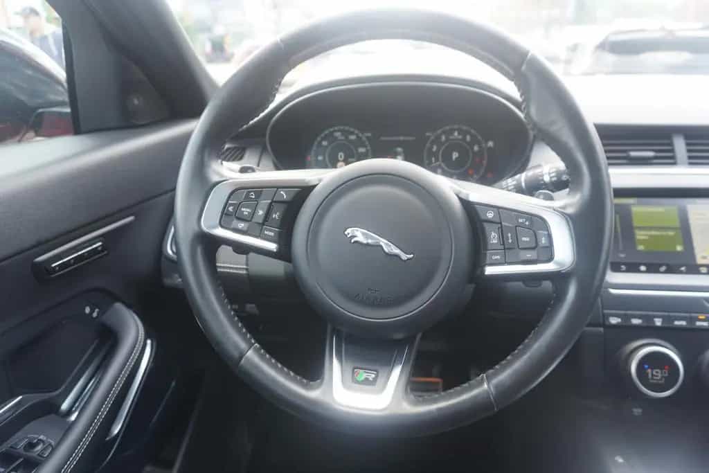 Jaguar E-Pace 2.0 R-Dynamic SE AWD LED Navi Panorama 04/2021-photo-17