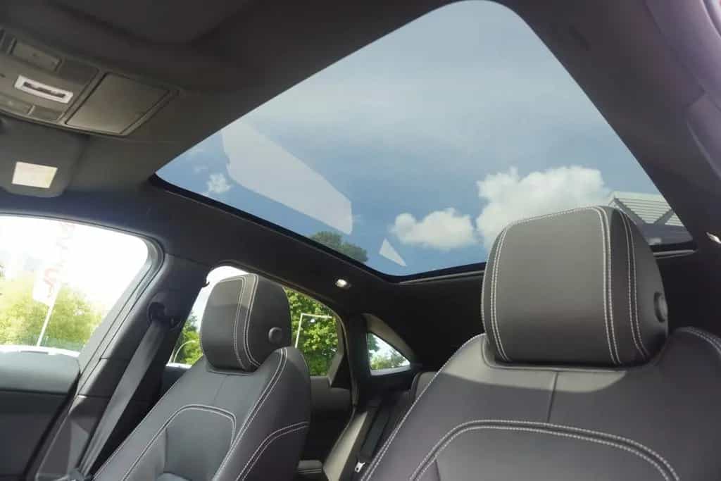 Jaguar E-Pace 2.0 R-Dynamic SE AWD LED Navi Panorama 04/2021-photo-26