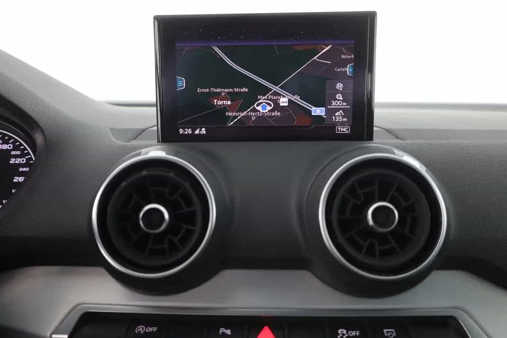 Audi Q2 35 TFSI LED AHK Navi Sitzheizung DAB PDC 05/2020-photo-10