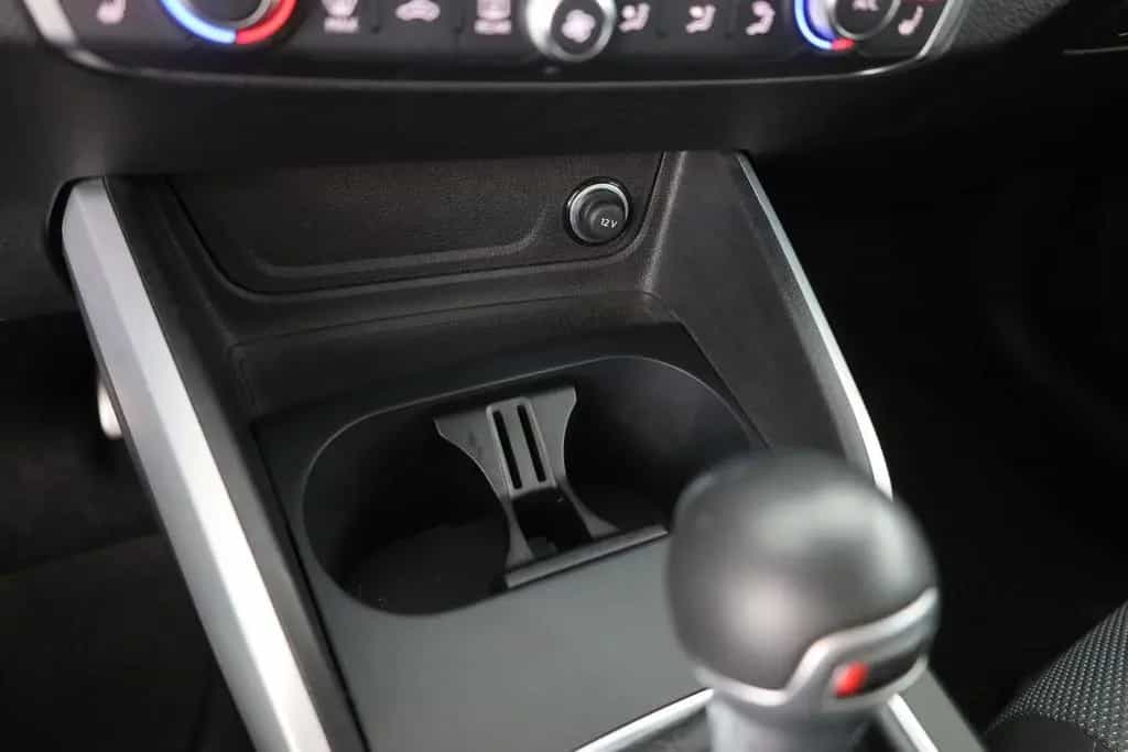 Audi Q2 35 TFSI LED AHK Navi Sitzheizung DAB PDC 05/2020-photo-12