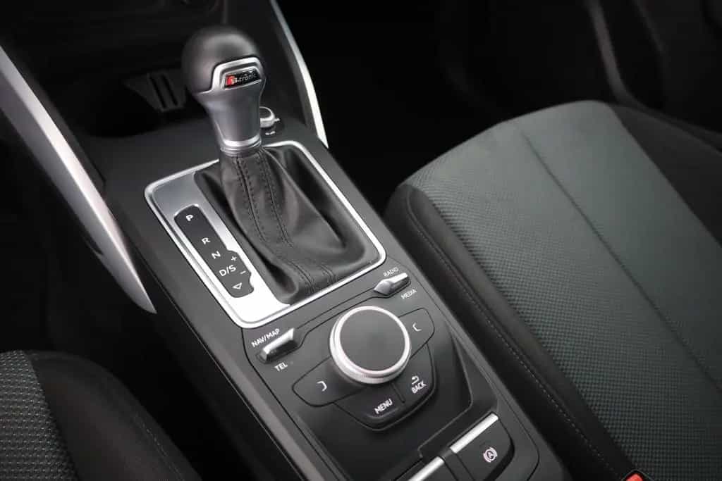 Audi Q2 35 TFSI LED AHK Navi Sitzheizung DAB PDC 05/2020-photo-13