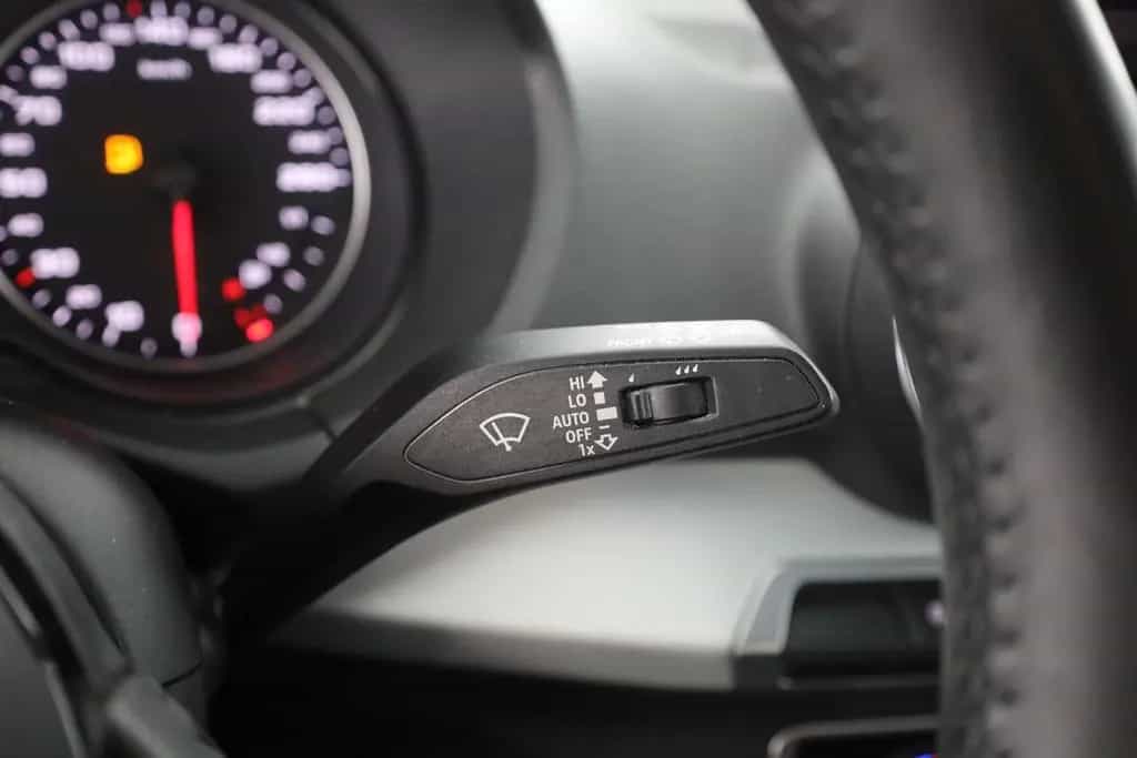 Audi Q2 35 TFSI LED AHK Navi Sitzheizung DAB PDC 05/2020-photo-20