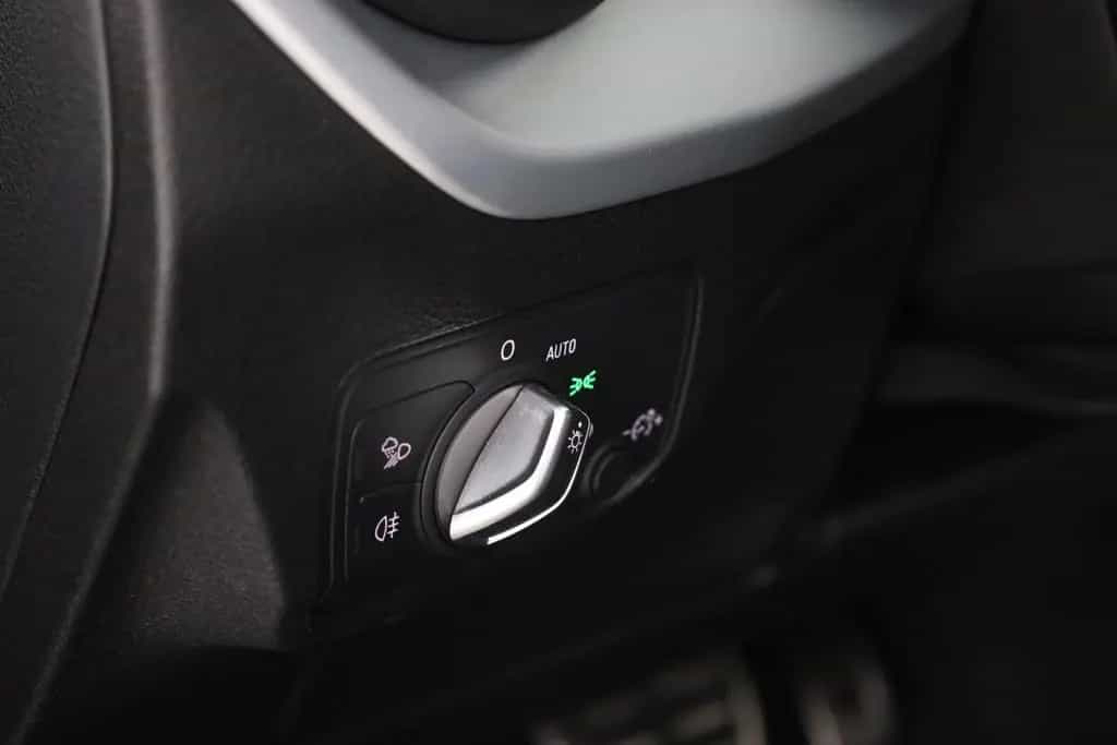 Audi Q2 35 TFSI LED AHK Navi Sitzheizung DAB PDC 05/2020-photo-21