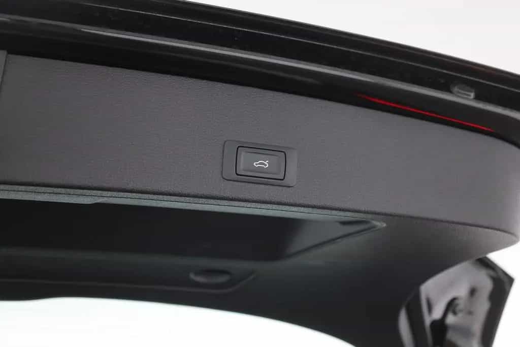Audi Q2 35 TFSI LED AHK Navi Sitzheizung DAB PDC 05/2020-photo-28