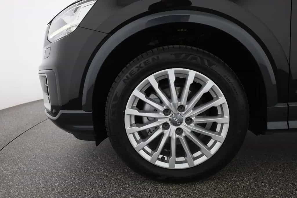 Audi Q2 35 TFSI LED AHK Navi Sitzheizung DAB PDC 05/2020-photo-32