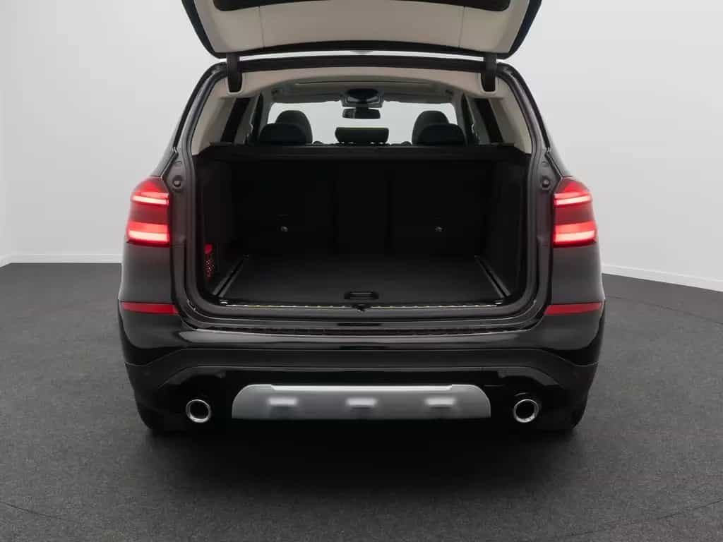BMW X3 xD20d xLine Panorama Sport Individual 18Zoll 11/2020-photo-12