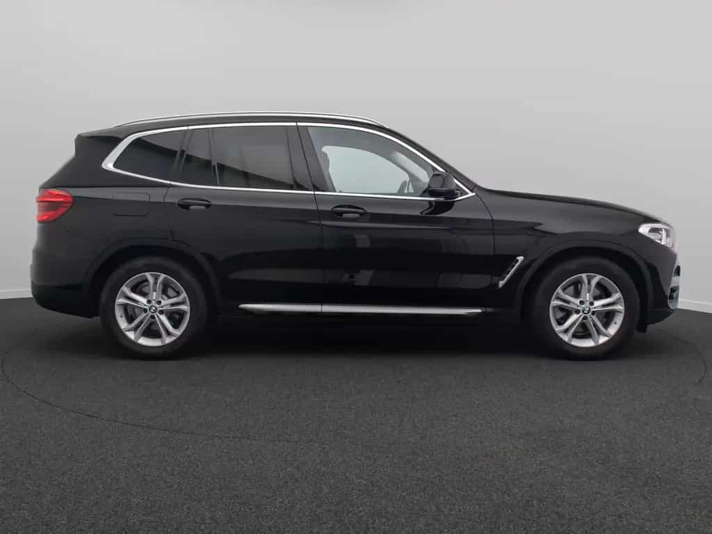 BMW X3 xD20d xLine Panorama Sport Individual 18Zoll 11/2020-photo-4
