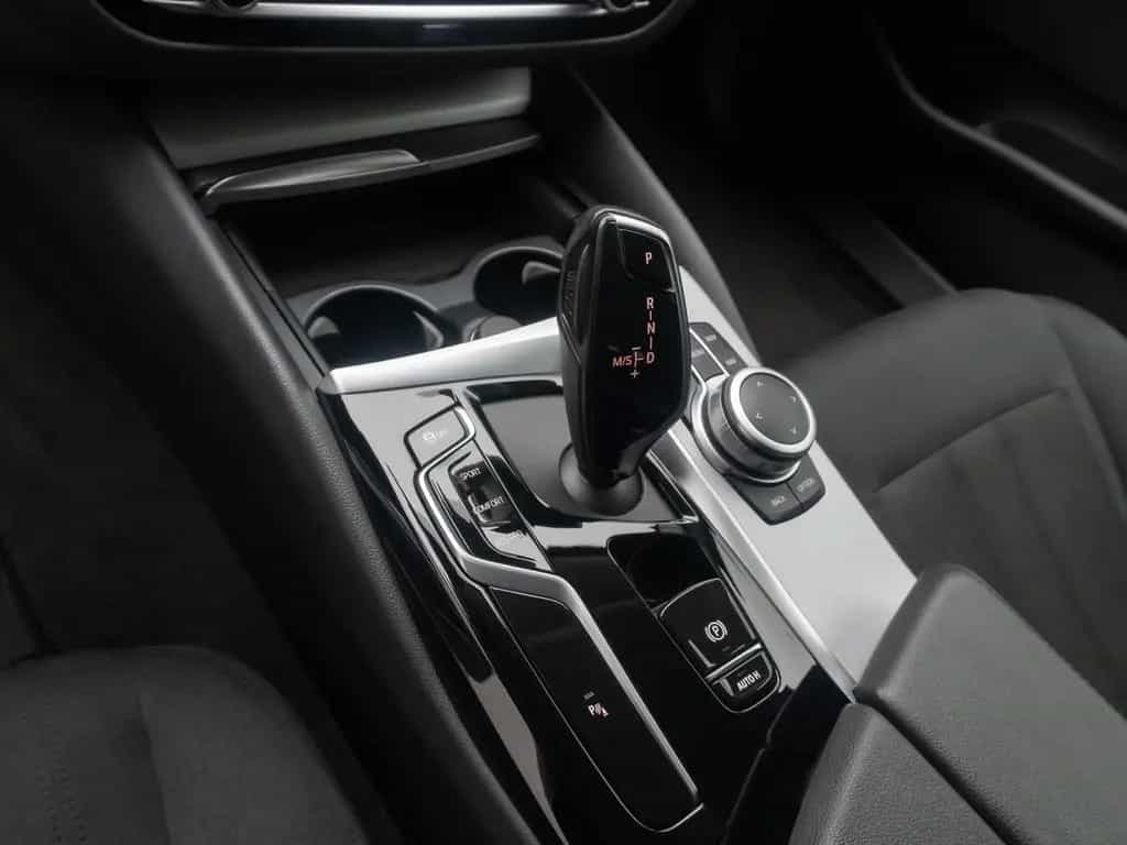BMW 520 d Kamera DAB 4xKlima Alarm GeschwindigReg 10/2020-photo-22