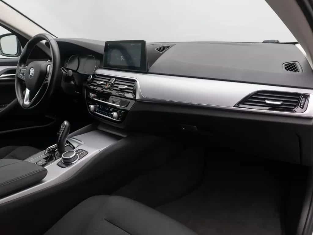 BMW 520 d Kamera DAB 4xKlima Alarm GeschwindigReg 10/2020-photo-23
