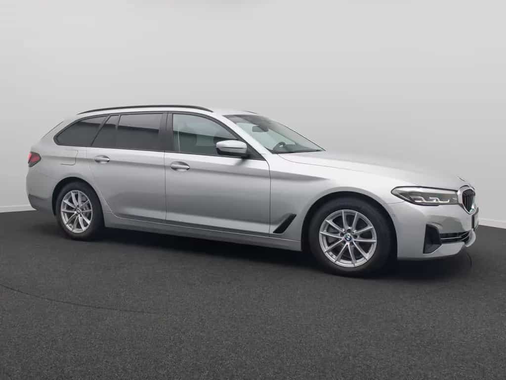 BMW 520 d Kamera DAB 4xKlima Alarm GeschwindigReg 10/2020-photo-3
