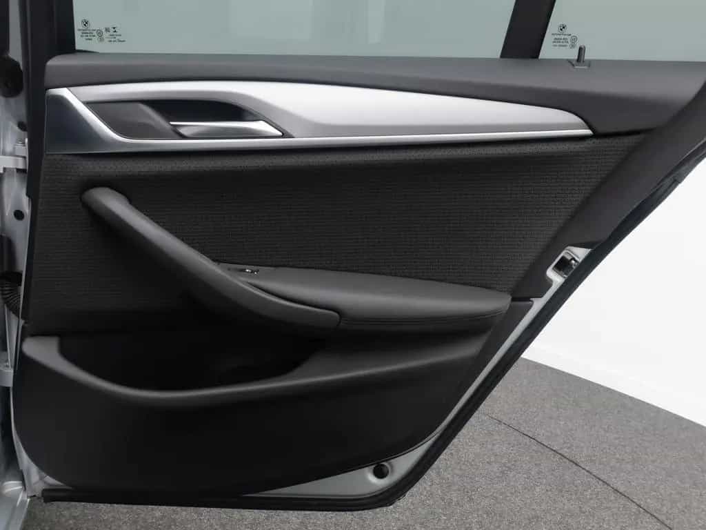 BMW 520 d Kamera DAB 4xKlima Alarm GeschwindigReg 10/2020-photo-31