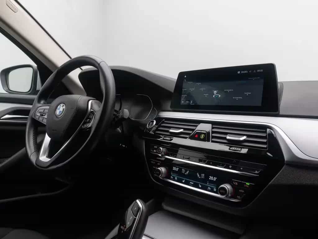 BMW 520 d Kamera DAB 4xKlima Alarm GeschwindigReg 10/2020-photo-36