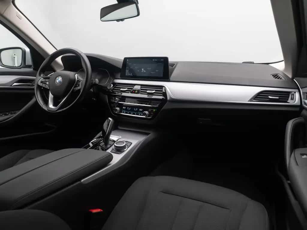 BMW 520 d Kamera DAB 4xKlima Alarm GeschwindigReg 10/2020-photo-39